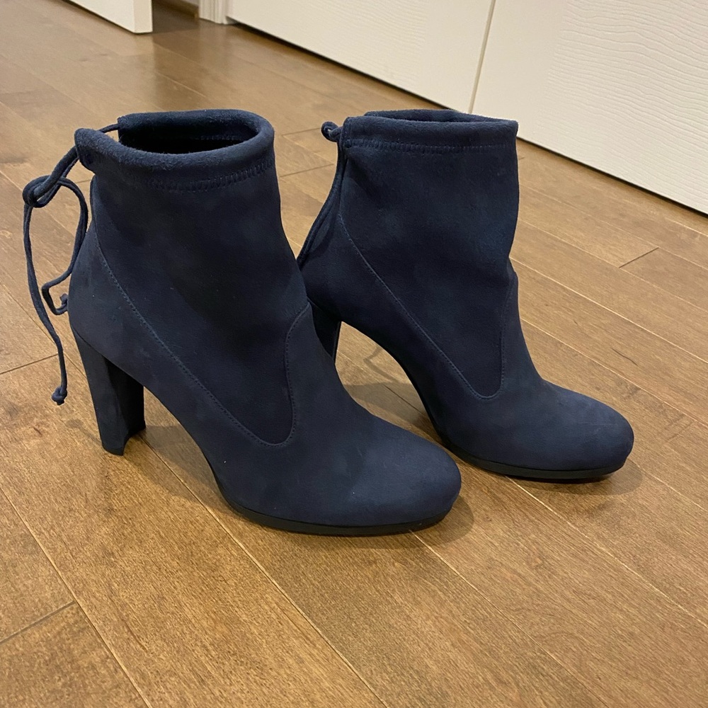Stuart Weitzman suede booties in navy